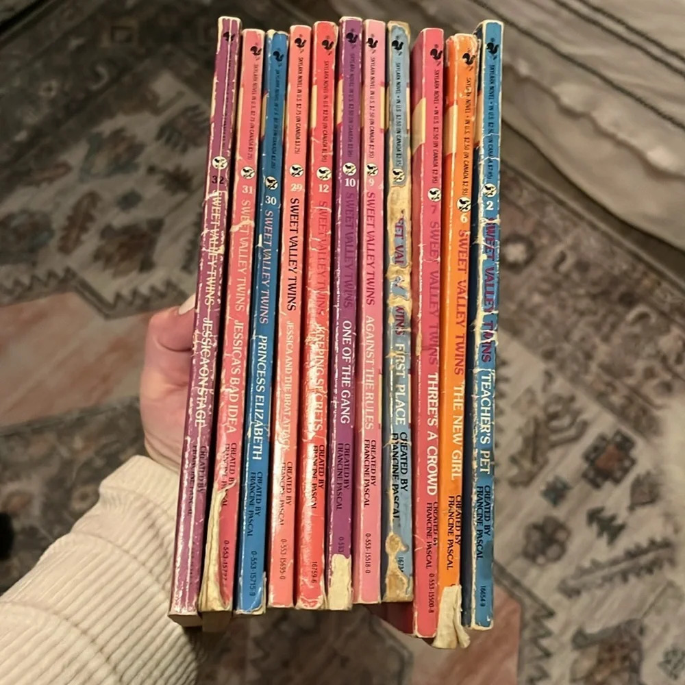 Sweet Valley Twins Vintage 1986-1989 ELEVEN Book Lot - Picture 15 of 16